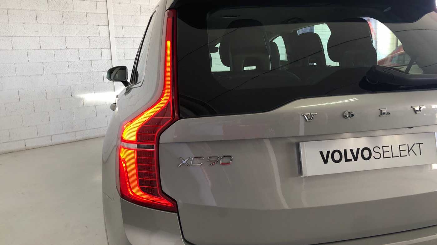 Volvo  XC90 Core, B5 (diesel) AWD, Diésel, 7 Asientos